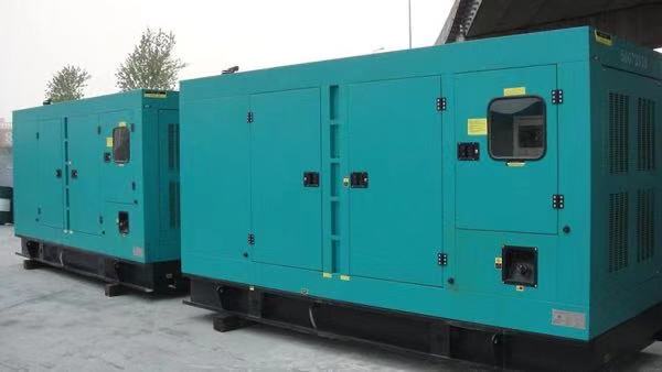 西藏康明斯400kw大型柴油二手发电机组