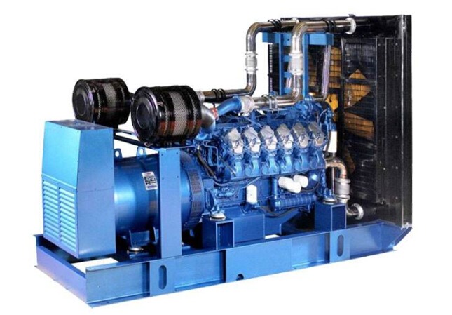 西藏康明斯30kw小型柴油二手发电机组